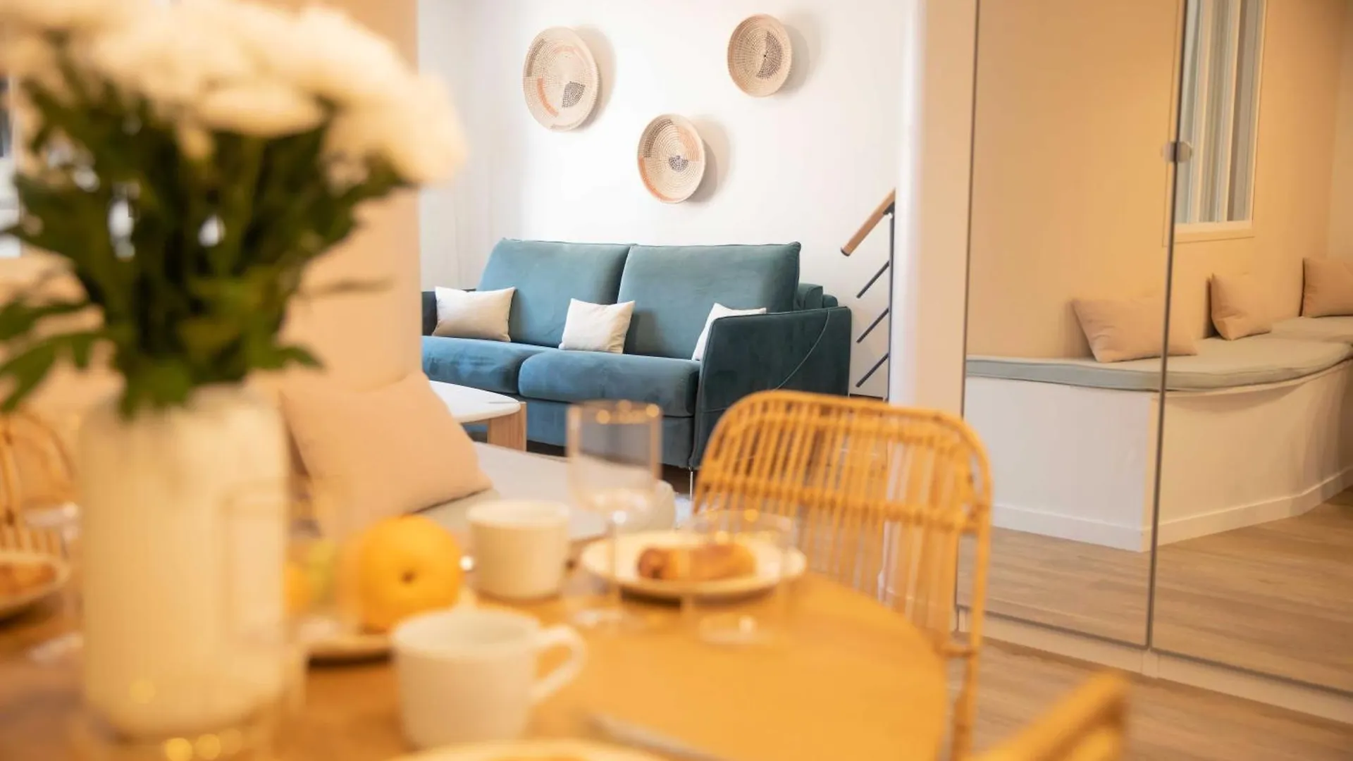 Nice 2 Bed Flat - Hyper Centre St Tropez Saint-Tropez Francja